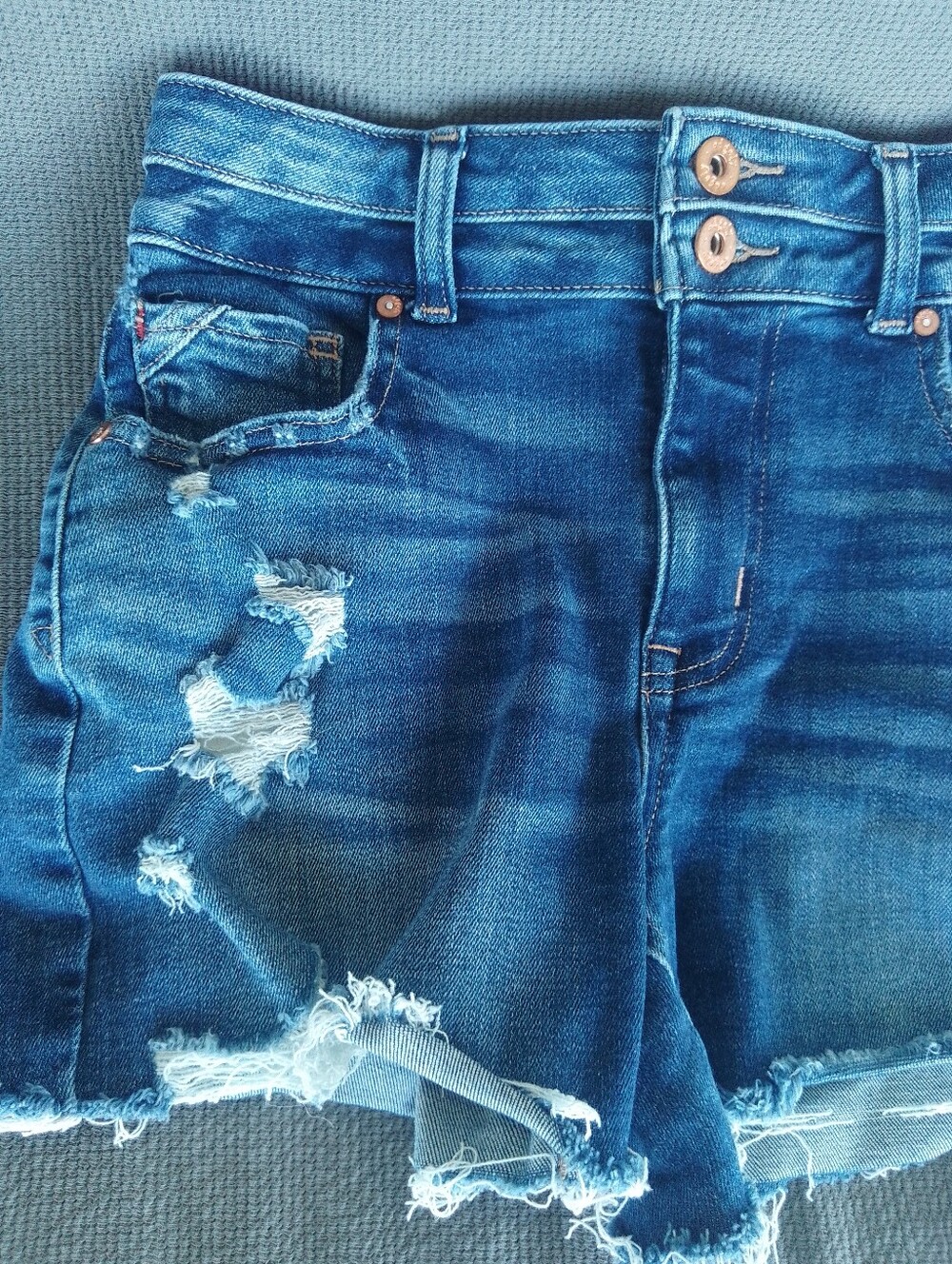 Edgely Shorts - Picture 2 of 6